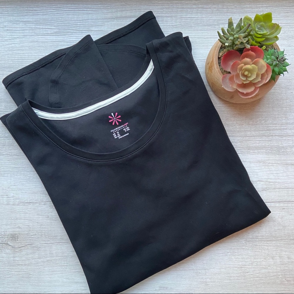 Isaac Mizrahi Scallop Hem Classic Black Tee